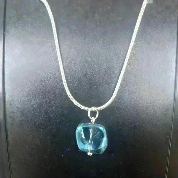 Silver Necklace with Glass charm - Picture 1 of 4
